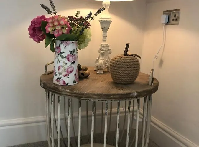 Bed & Breakfast Ticketyboo