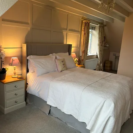 Bed & Breakfast Ticketyboo